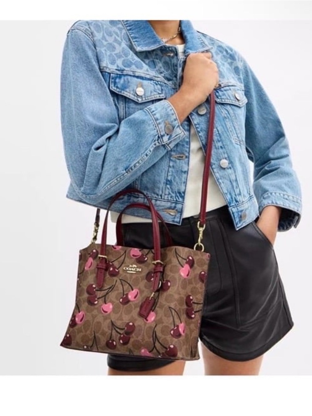 ❤️❤️❤️ NEW Coach bag with cherry print ❤️❤️❤️ CZ772